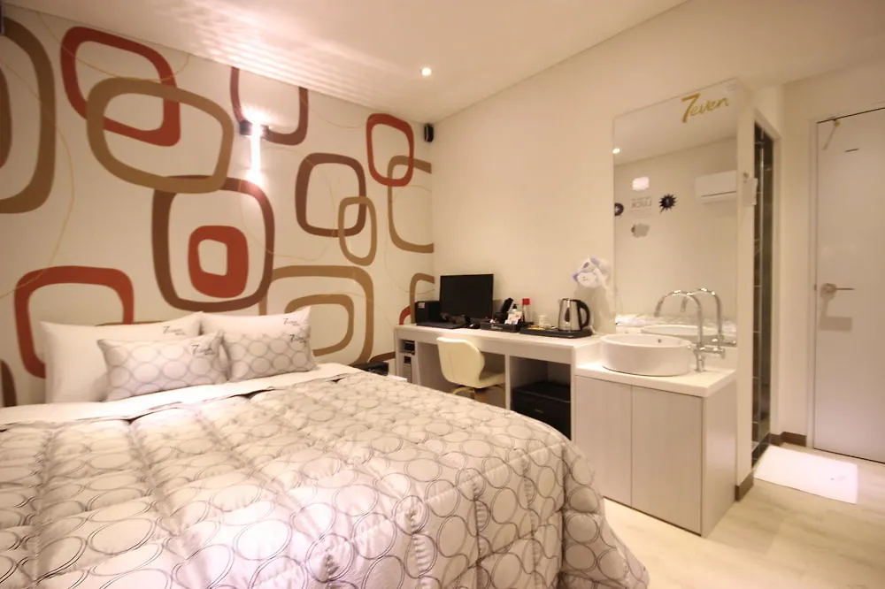 Hotel Seven Motel Busan